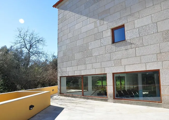 Hotel Rural De Charme Maria Da Fonte 3*